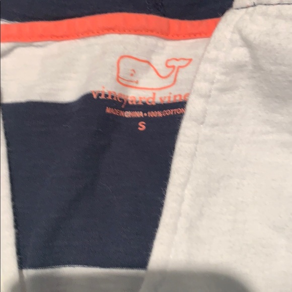 Vineyards vines hooded tee - Picture 2 of 3